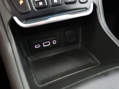 Used 2021 GMC Terrain SLT w/ Infotainment Package II AWD/4WD image 32