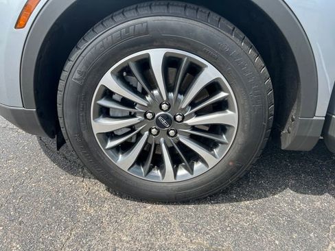 Certified 2023 Lincoln Nautilus Reserve FWD image 31