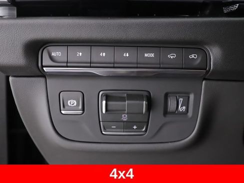 Used 2026 Cadillac Escalade Luxury w/ Touring Package AWD/4WD image 21