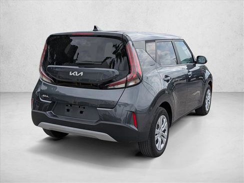 Used 2024 Kia Soul LX FWD image 5