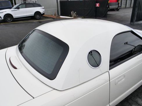 Used 2003 Ford Thunderbird image 46