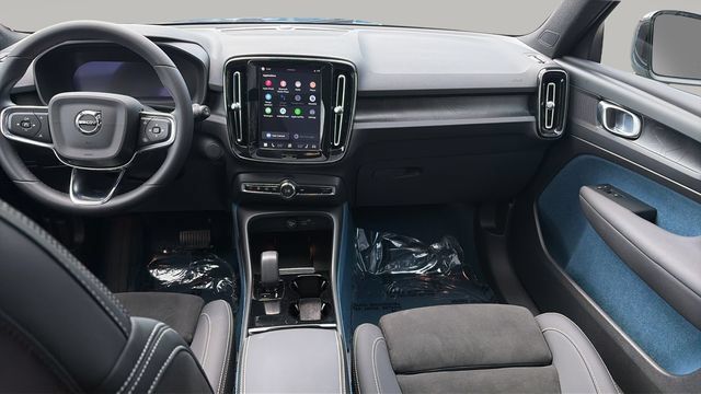 Certified 2023 Volvo XC40 Recharge Plus w/ Protection Package Premier AWD/4WD image 15
