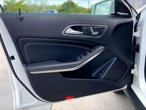 Used 2019 Mercedes-Benz GLA 250 4MATIC image 19