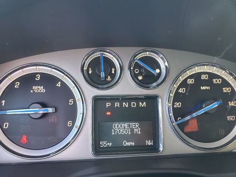 Used 2011 Cadillac Escalade 2WD image 18