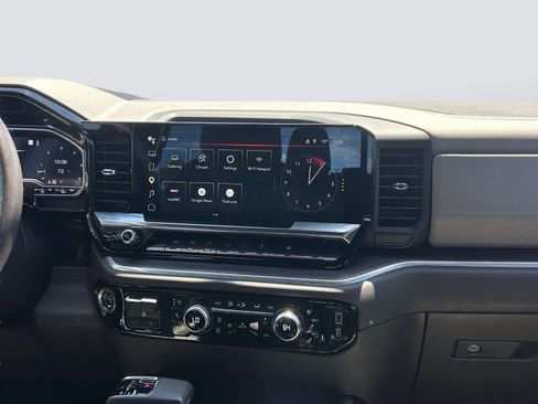 Used 2022 GMC Sierra 1500 SLT w/ SLT Premium Plus Package AWD/4WD image 23