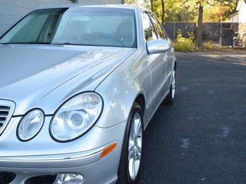 Used 2004 Mercedes-Benz E 500 Sedan image 4