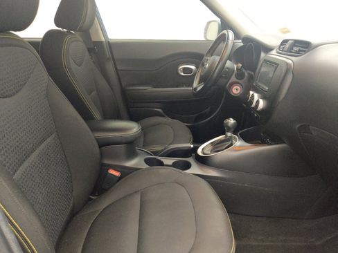 Used 2016 Kia Soul + w/ Designer's Package FWD image 21