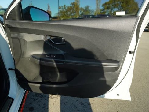 Used 2020 Hyundai Veloster N w/ Performance Package image 18