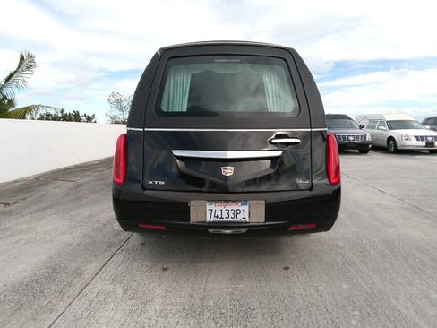 Used 2015 Cadillac XTS Hearse image 2