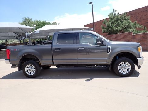 Used 2017 Ford F250 XLT w/ XLT Value Package AWD/4WD image 5