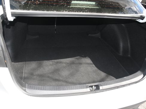 Used 2025 Toyota Corolla LE image 16