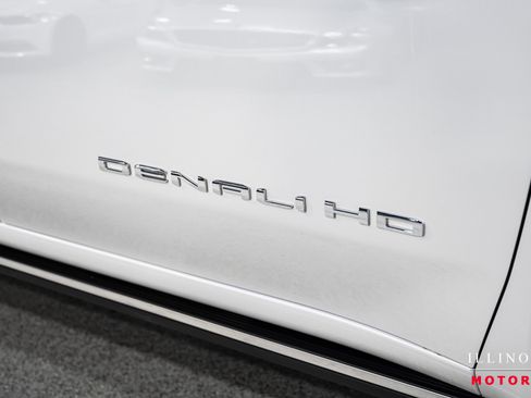 Used 2025 GMC Sierra 3500 Denali Ultimate image 14