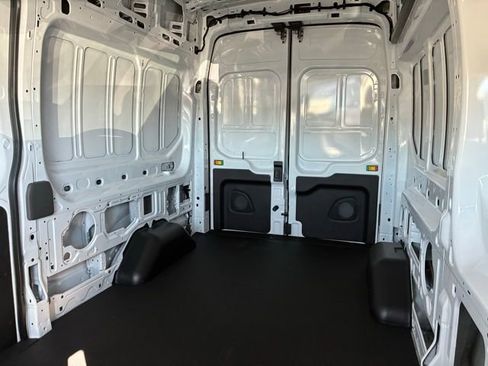 New 2026 Ford Transit 250 148 High Roof AWD image 30