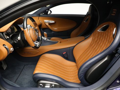 Used 2020 Bugatti Chiron image 16