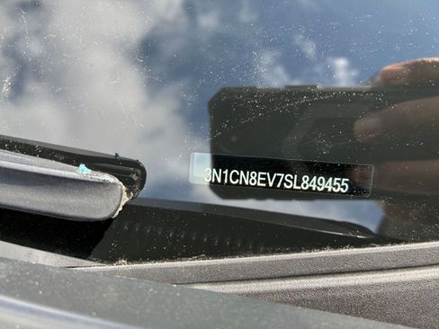 Used 2025 Nissan Versa SV FWD image 22
