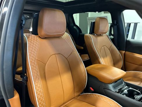 New 2026 Chrysler Pacifica Pinnacle image 32