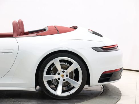 Used 2022 Porsche 911 Carrera image 11