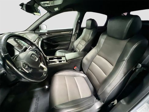 Used 2019 Honda Accord Sport image 18