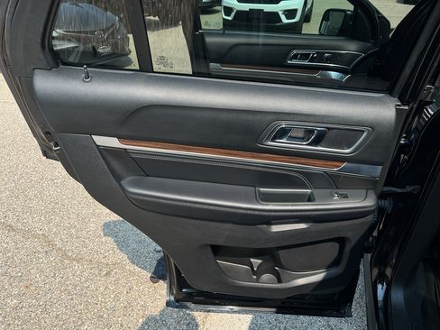 Used 2017 Ford Explorer Limited AWD/4WD image 35