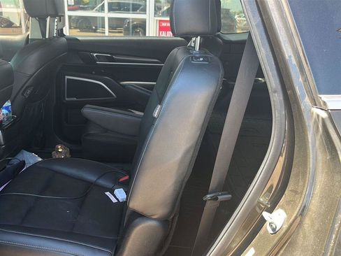 Used 2023 Kia Telluride S FWD image 6