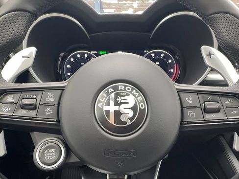 New 2025 Alfa Romeo Stelvio Sprint w/ Convenience Package AWD/4WD image 17