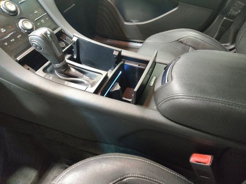 Used 2015 Ford Taurus Limited FWD image 26