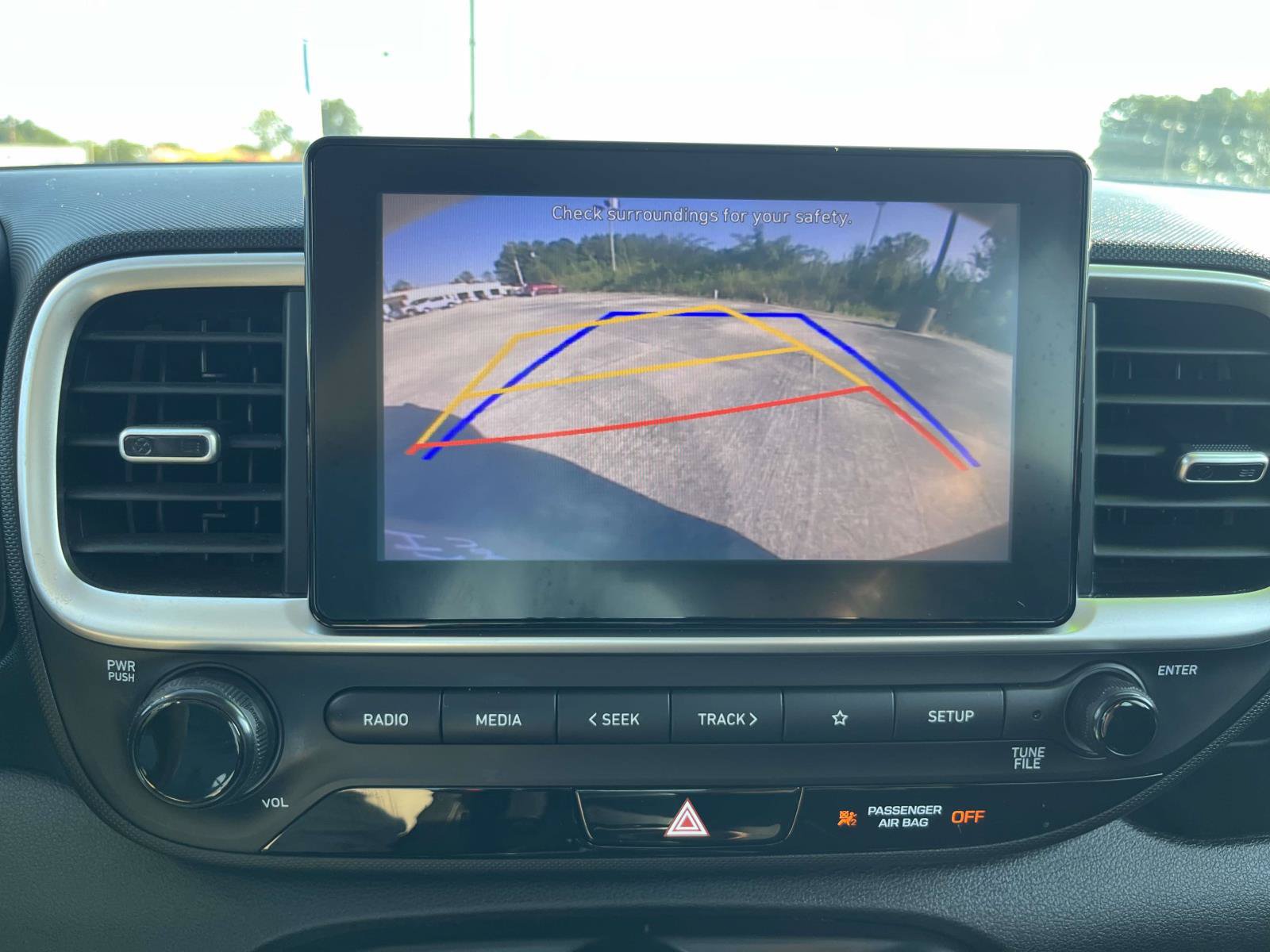 Certified 2022 Hyundai Venue SEL FWD image 19