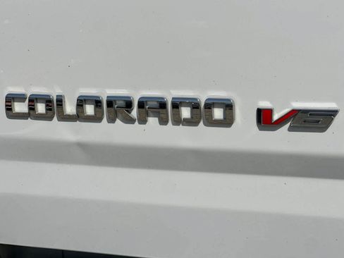 Used 2018 Chevrolet Colorado ZR2 w/ ZR2 Dusk Special Edition AWD/4WD image 13
