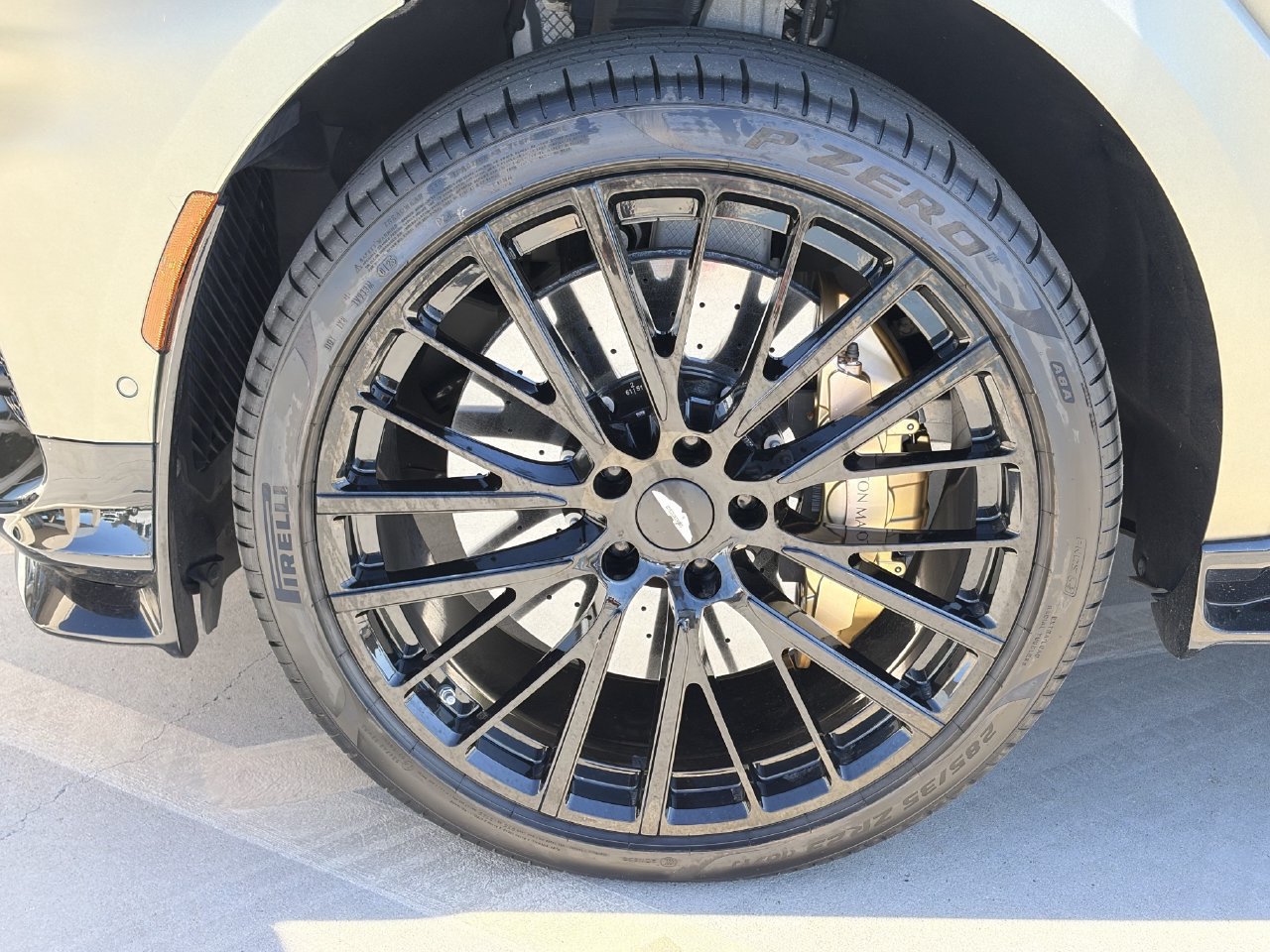 Used 2023 Aston Martin DBX 707 AWD/4WD image 9