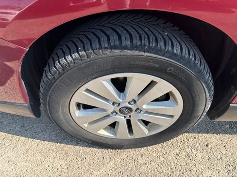 Used 2019 Subaru Outback 2.5i Premium AWD/4WD image 6
