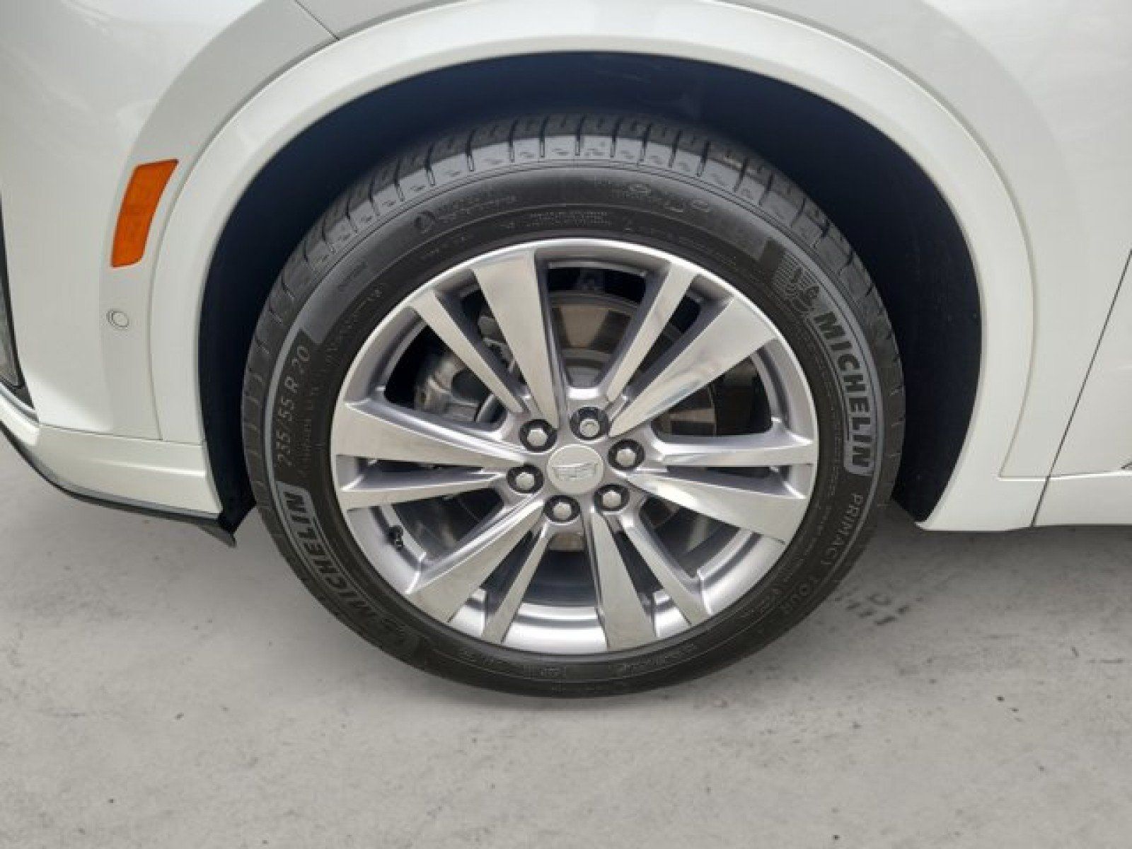 Used 2023 Cadillac XT6 Premium Luxury w/ Platinum Package FWD image 10