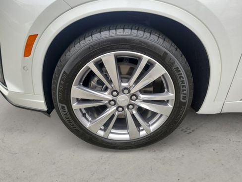 Used 2023 Cadillac XT6 FWD image 10
