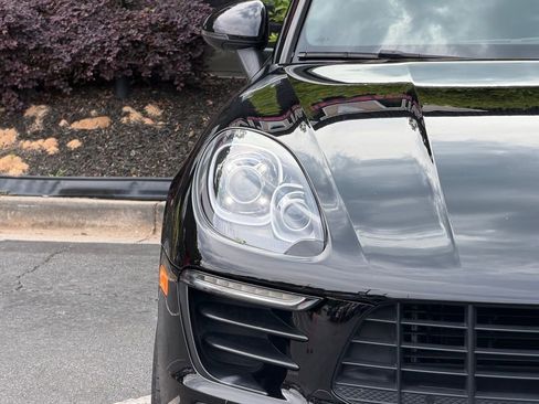 Used 2018 Porsche Macan Sport Edition AWD/4WD image 4