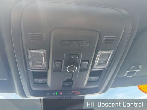 Used 2024 GMC Yukon Denali AWD/4WD image 37
