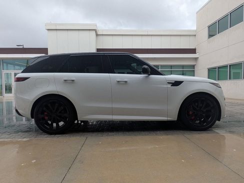 New 2026 Land Rover Range Rover Sport Dynamic SE image 4