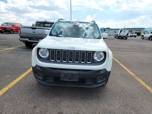Used 2016 Jeep Renegade Latitude w/ Popular Equipment Group AWD/4WD image 2