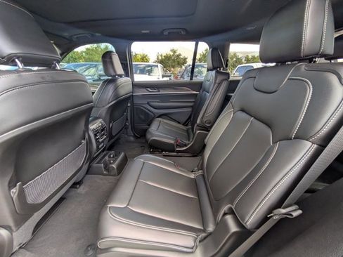 New 2025 Jeep Grand Cherokee L Limited w/ Black Appearance Package image 12