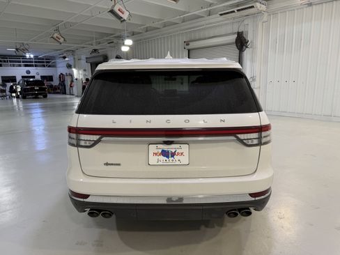 Used 2023 Lincoln Aviator Reserve w/ Equipment Group 201A AWD/4WD image 4