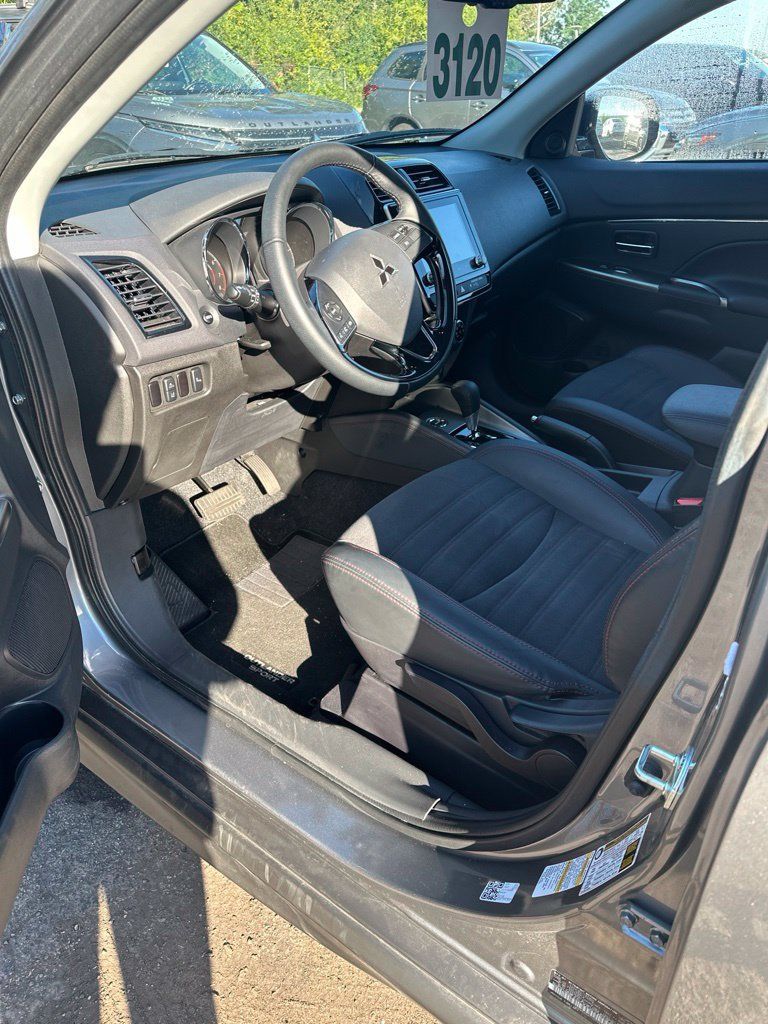 Used 2026 Mitsubishi Outlander Sport SE AWD/4WD image 8