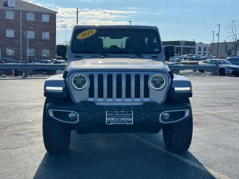 Used 2018 Jeep Wrangler Unlimited Sahara image 9