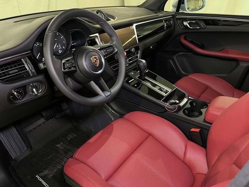 New 2026 Porsche Macan image 16