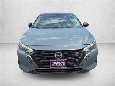 Used 2024 Nissan Sentra SR FWD image 2