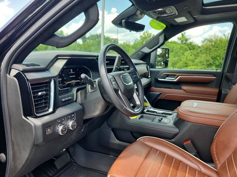 Used 2024 GMC Sierra 2500 Denali Ultimate AWD/4WD image 19