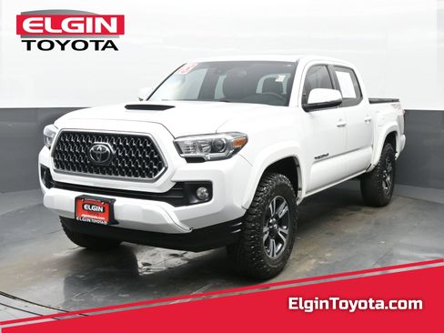 Used 2018 Toyota Tacoma TRD Sport image 1