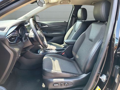 Used 2021 Buick Encore GX Preferred w/ Cold Weather Comfort Package FWD image 12