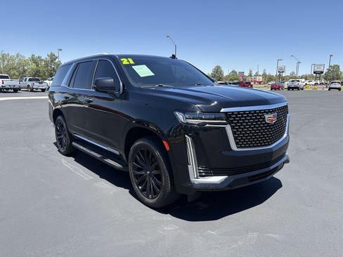 Used 2021 Cadillac Escalade Premium Luxury AWD/4WD image 2