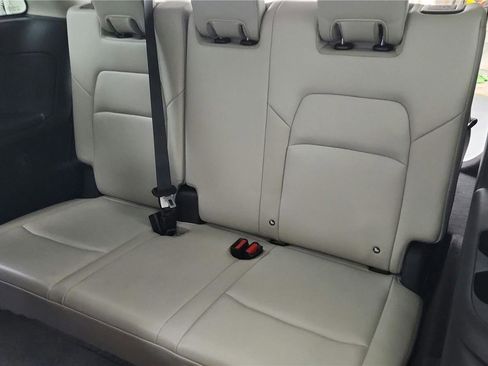 Used 2023 Nissan Pathfinder SL image 30