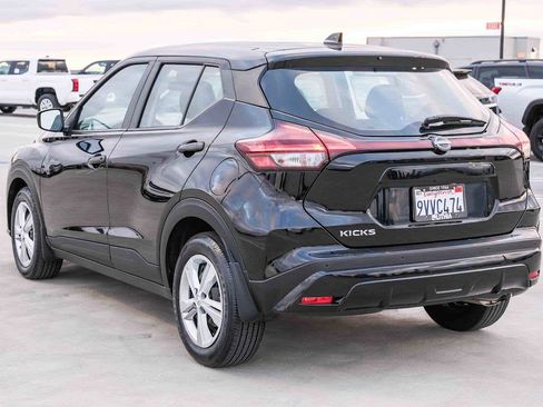 Used 2025 Nissan Kicks Play S FWD image 6