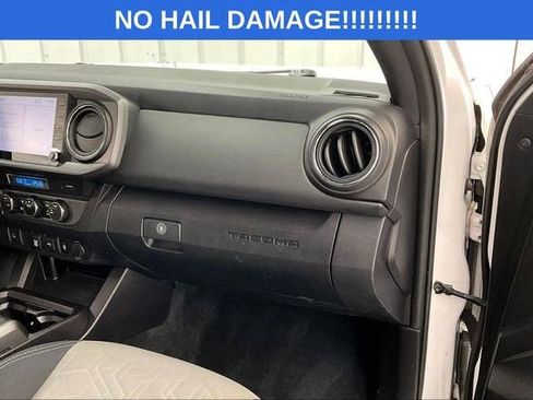 Used 2021 Toyota Tacoma TRD Off-Road AWD/4WD image 17