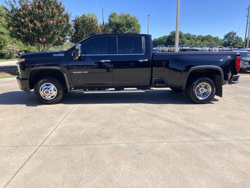 Certified 2020 Chevrolet Silverado 3500 High Country w/ Technology Package AWD/4WD image 9